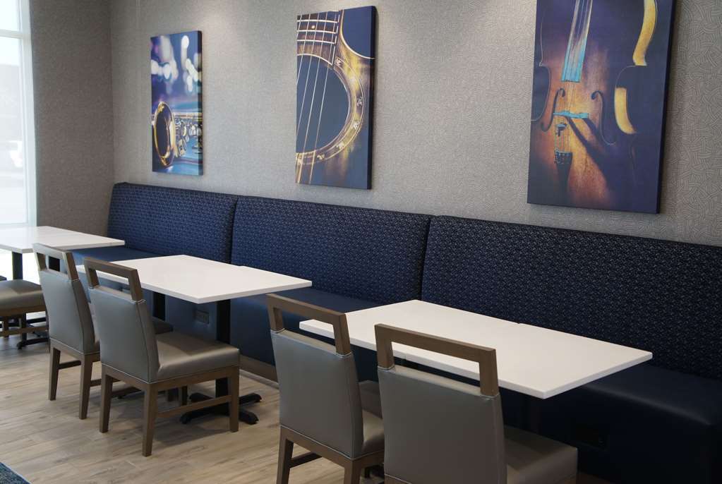 La Quinta Inn & Suites By Wyndham Kansas City Beacon Hill Restaurant bilde